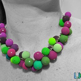 Náhrdelník Bambulky z kolekce Colors